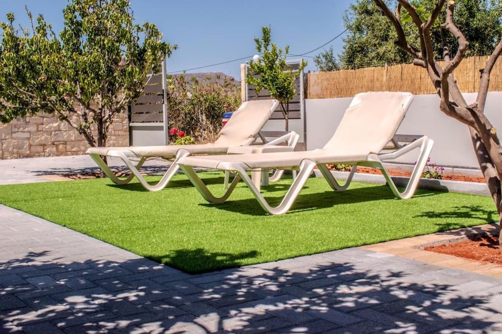 Md Residence Near The Beach W Bbq And Private Parking Hersonissos  Exterior foto