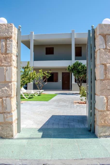 Md Residence Near The Beach W Bbq And Private Parking Hersonissos  Exterior foto